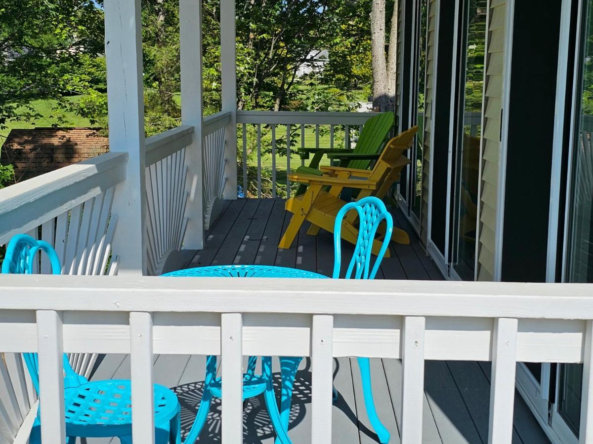 Tree-Top Lake-Front Cottage Madison Esterno foto
